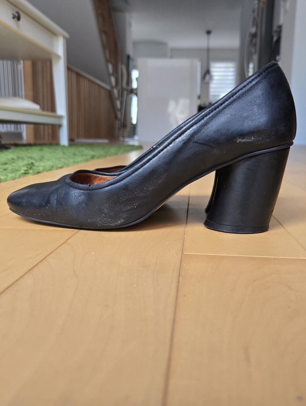 L'Intervalle Classic Black Women's Leather Block Heel Pumps